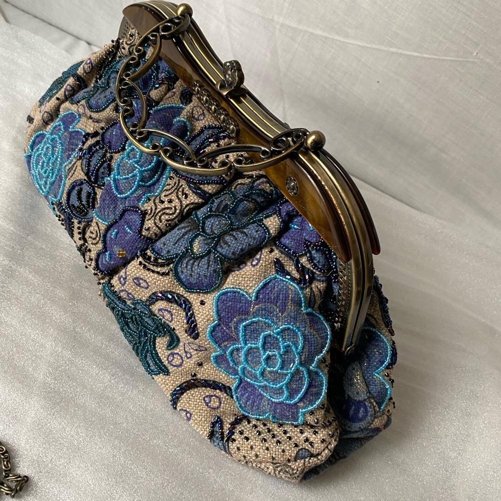 Beautiful Chinese party shoulder/hand bag